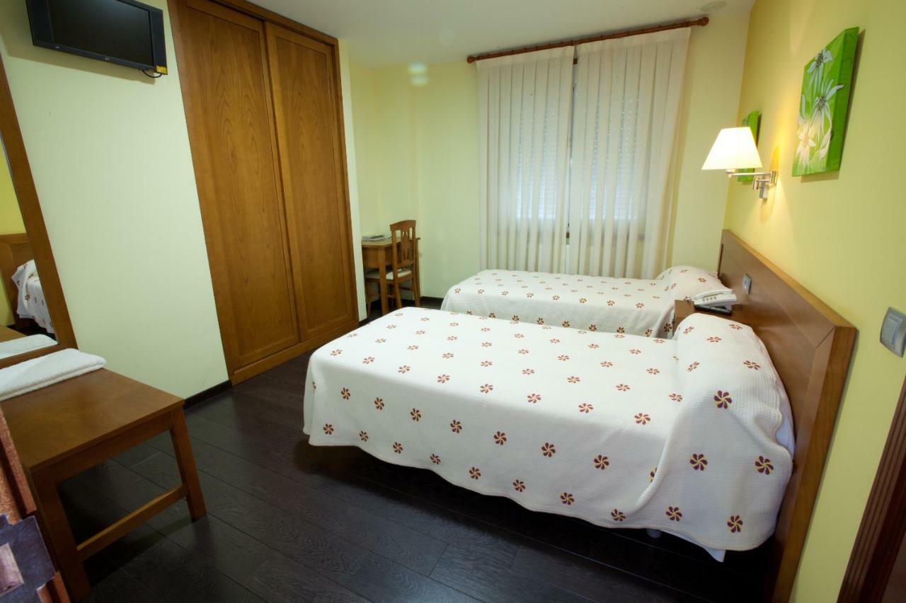 Hotel Terranova Oza dos Rios ภายนอก รูปภาพ